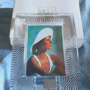 Mikasa, clear, 4" x 3" picture frame